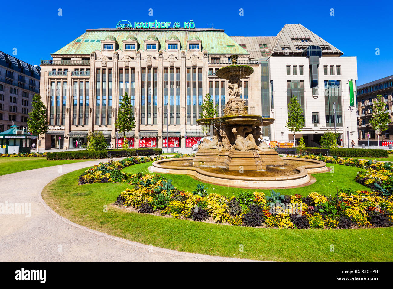 Düsseldorf, Deutschland - Juli 01, 2018: Kaufhof ist ein Einkaufszentrum in der Innenstadt von Düsseldorf Stadt in Deutschland Stockfoto