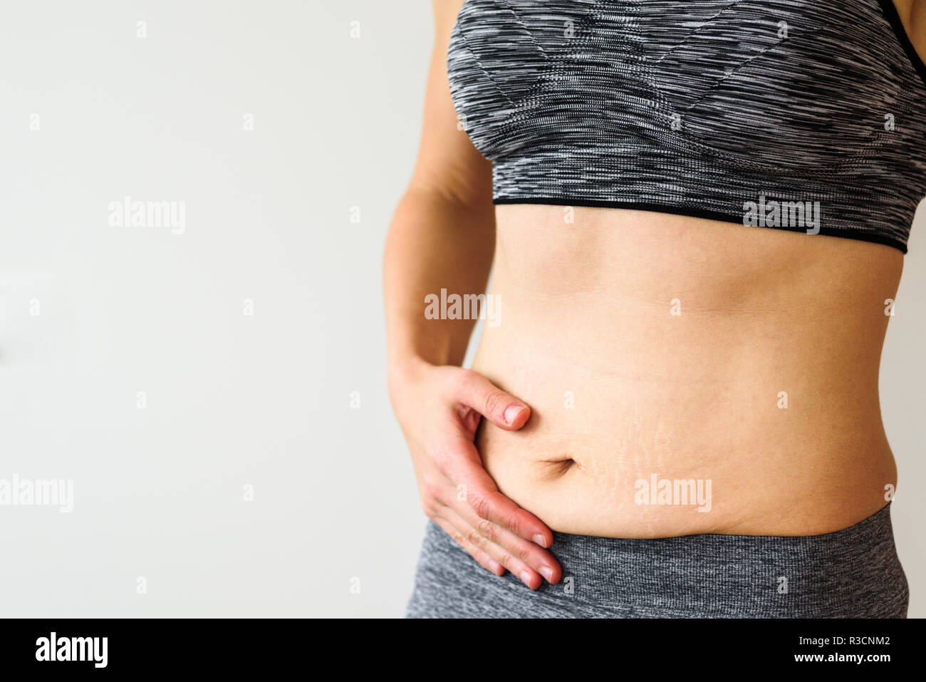 Wann Wächst Der Bauch Am Meisten Fette frauen bauch -Fotos und -Bildmaterial in hoher Auflösung - Seite