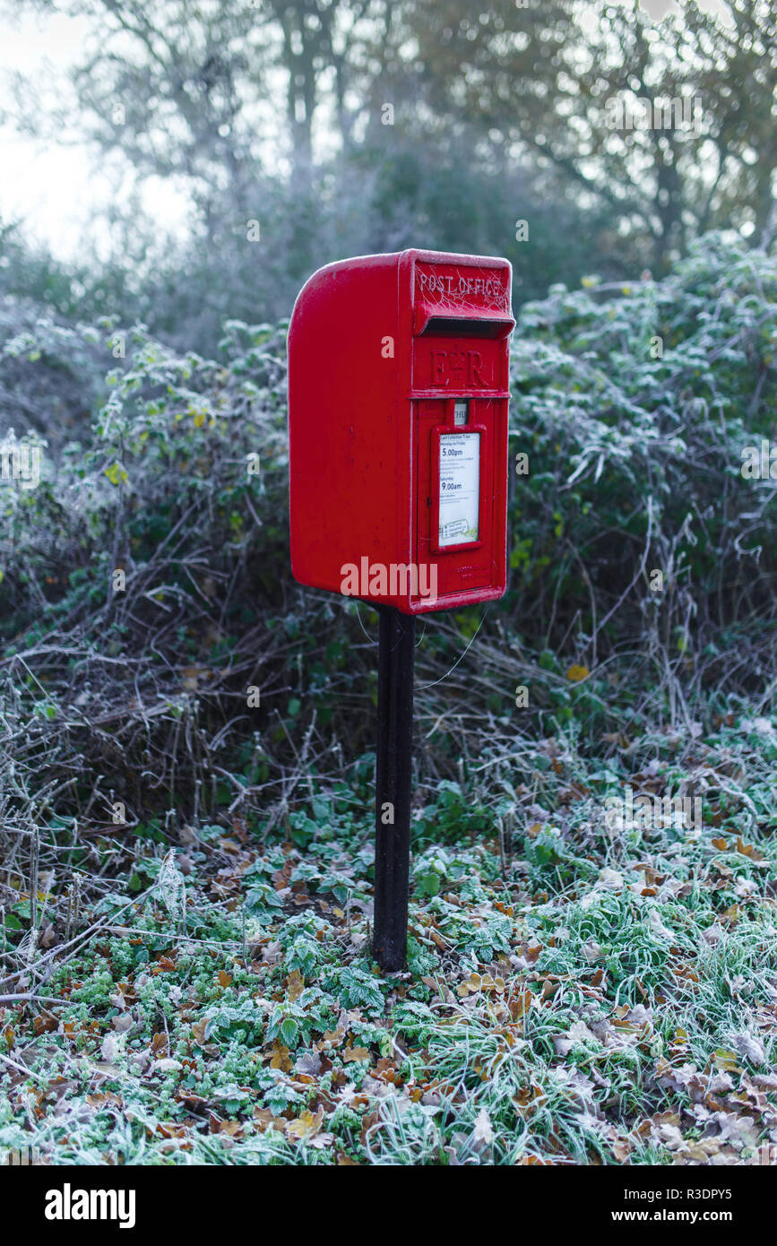 Royal Mail Post Office british red Postfach oder Briefkasten. Winter für Weihnachten Briefe zu Santa Claus. Stockfoto