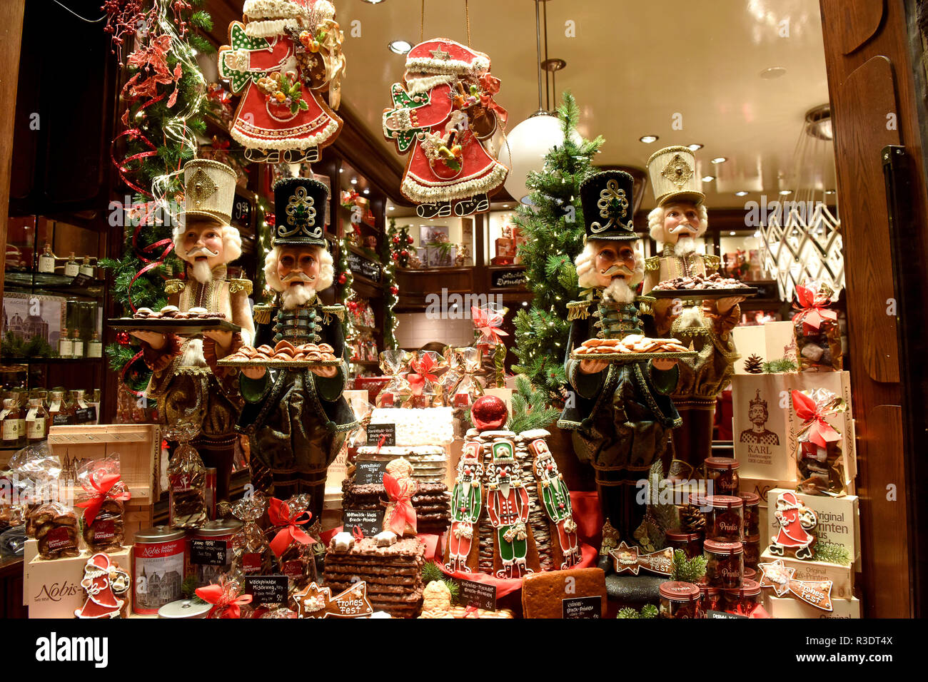 Weihnachten Fenster bei Nobis Printen Süßwaren shop in Aachen Deutschland Europa Stockfoto