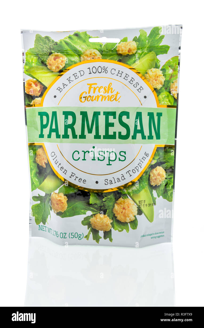 Winneconne, WI - 20. November 2018: ein Paket von Frischer Gourmet parmesan Chips salat Topping auf einer isolierten Hintergrund. Stockfoto