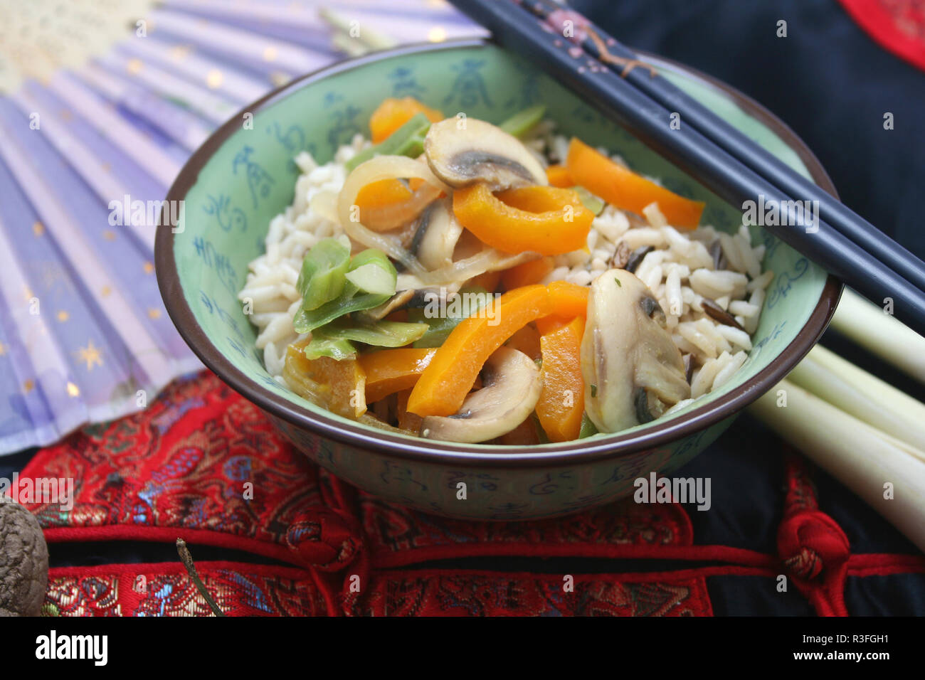 Reis mit Gemüse Stockfoto