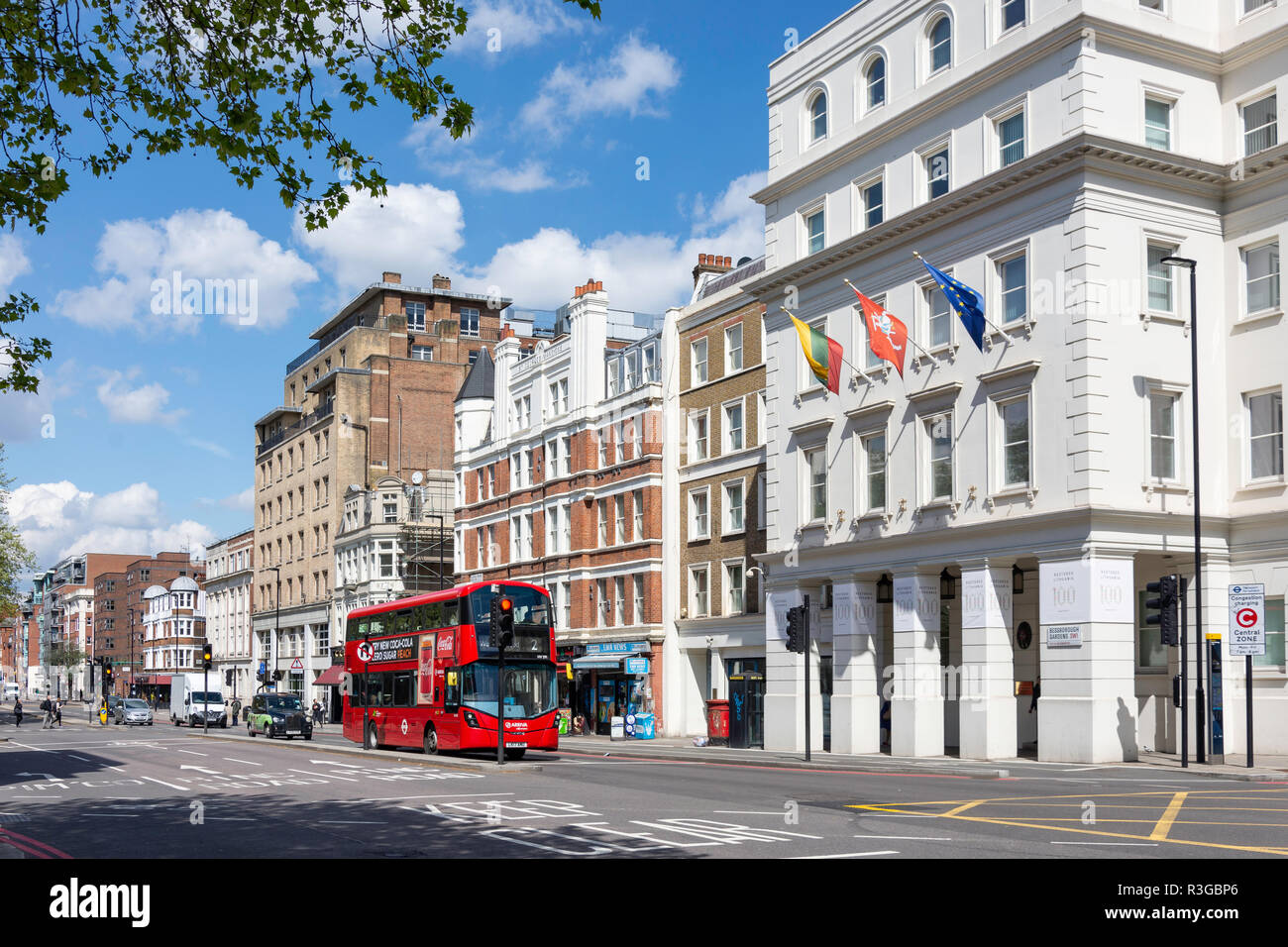 Der Vauxhall Bridge Road, Pimlico, Westminster, London, England, Vereinigtes Königreich Stockfoto