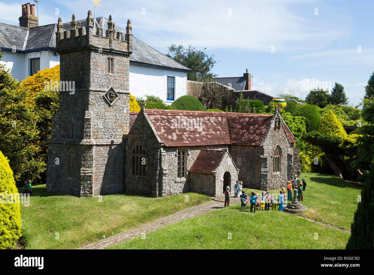 All Saints Church Ventnor, empfohlene im Miniaturformat/miniaturisierte Modell innerhalb der Model Village, Godshill, Ventnor, Isle of Wight UK (98) Stockfoto