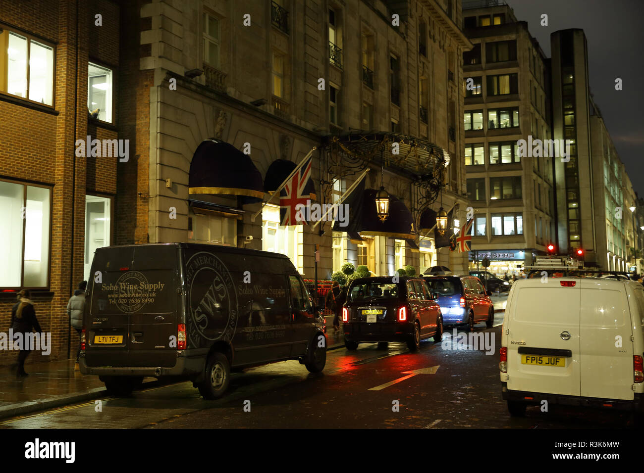 Arlington Street London Blick nach Norden in der Nacht Stockfoto