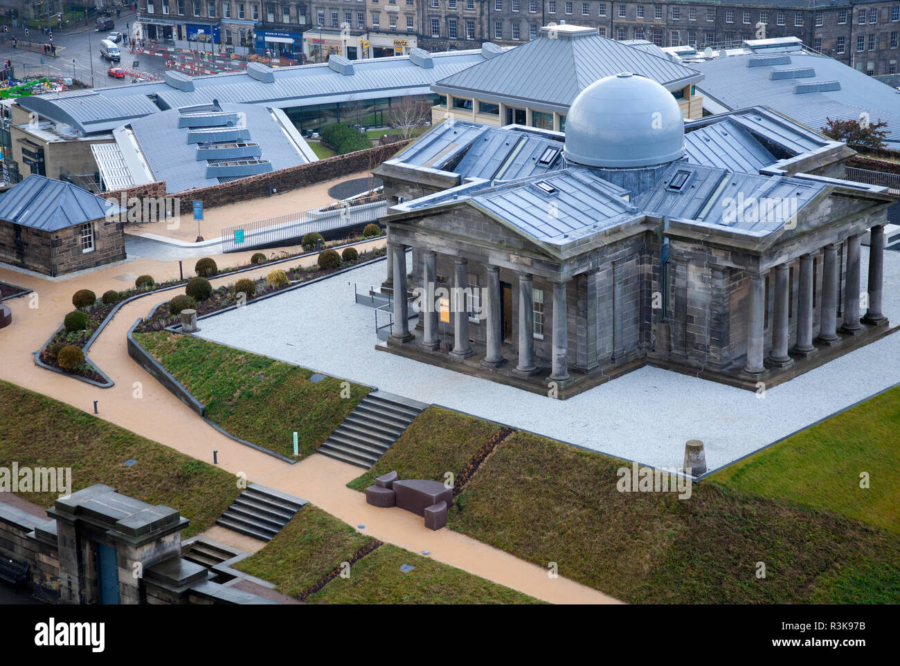 Stadt Sternwarte, Calton Hill, Edinburgh, Schottland, Großbritannien. 24 Nov. 2018 Mit neuen Kunstgalerie und Restaurant mit Panoramablick Stockfoto