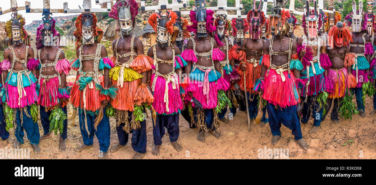 Dogon Maske Tänzer, Region Mopti, Mali Stockfoto