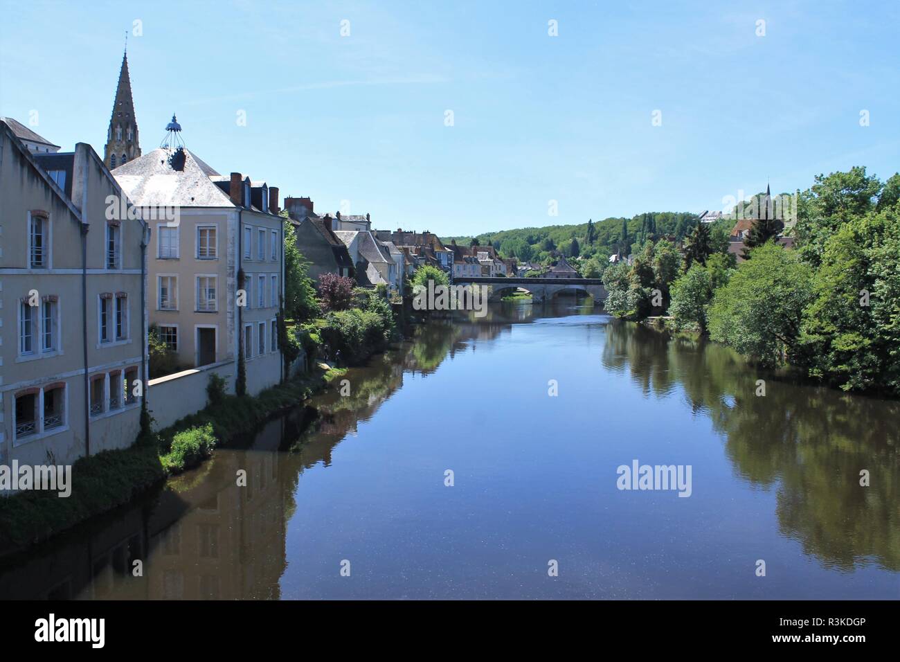 Fluss Creuse in Argenton Sur Creuse Genannt das Venedig von Berry, Region Berry-Indre, Frankreich Stockfoto