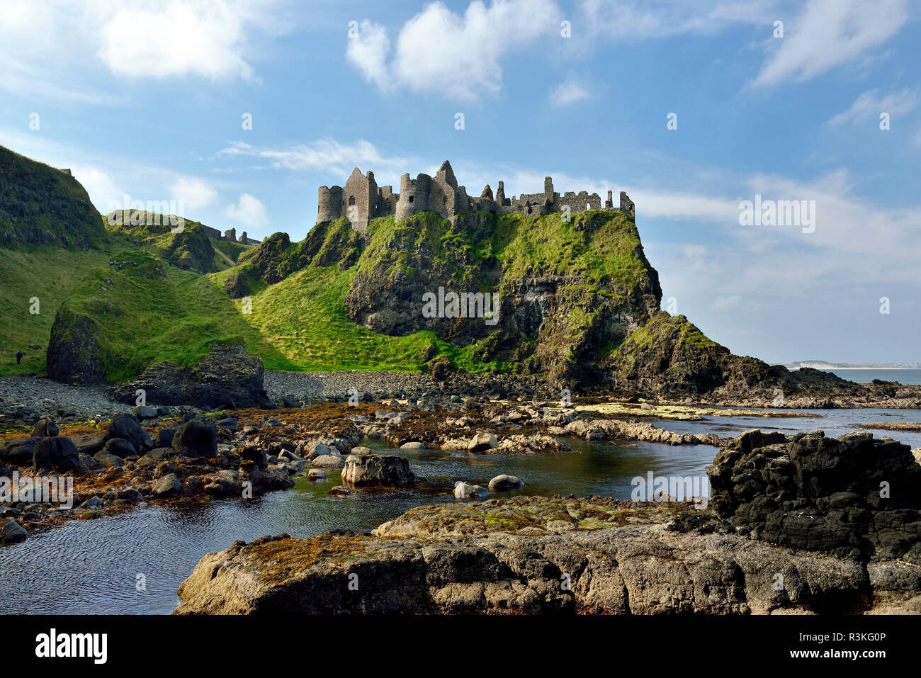 Irland, Ulster, County Antrim, Bushmills: Dunluce Castle", so Pyke Schloss, Bügeleisen Inseln, in der TV-Serie Spiel der Throne Stockfoto