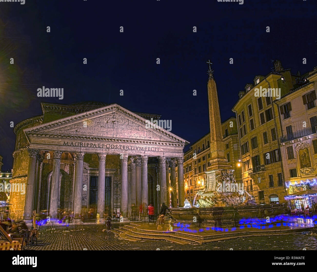 Das pantheon ist eine der berühmtesten Monument der Hauptstadt Rom Italien; innen gibt es Gräber der italienischen Könige Stockfoto