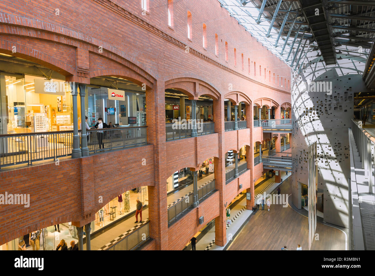 Poznan Einkaufszentrum Centre, Ansicht der Galleried Innenraum der Stary Browar Einkaufszentrum in der Stadt Poznan, Polen. Stockfoto
