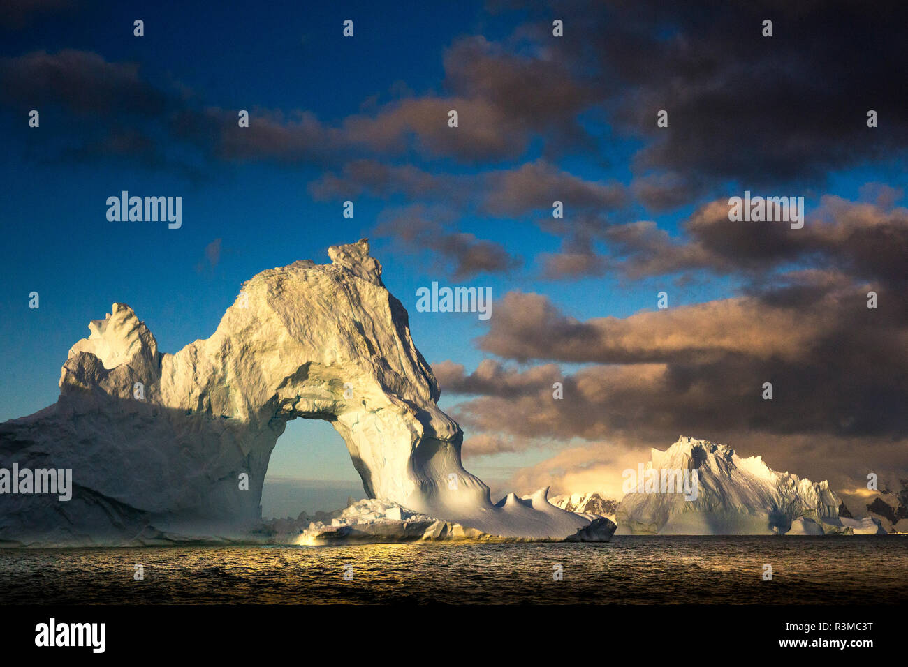 Eisige Arch, Antarktis Stockfoto