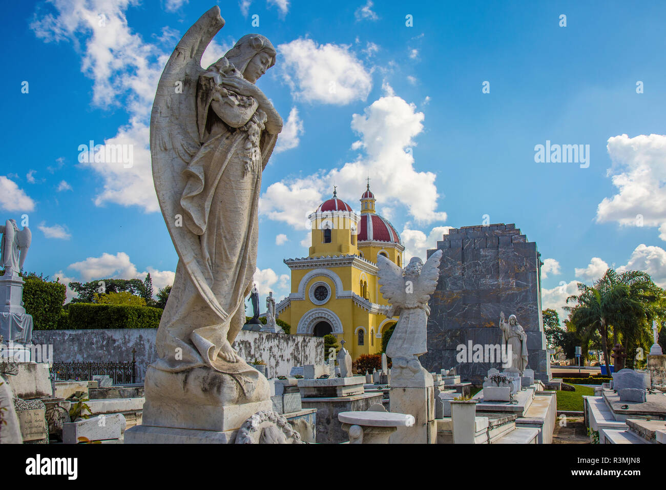 Kuba, Havanna. Engel Statue auf Grab in Colon Friedhof. Kredit als: Jim Zuckerman/Jaynes Galerie/DanitaDelimont.com Stockfoto