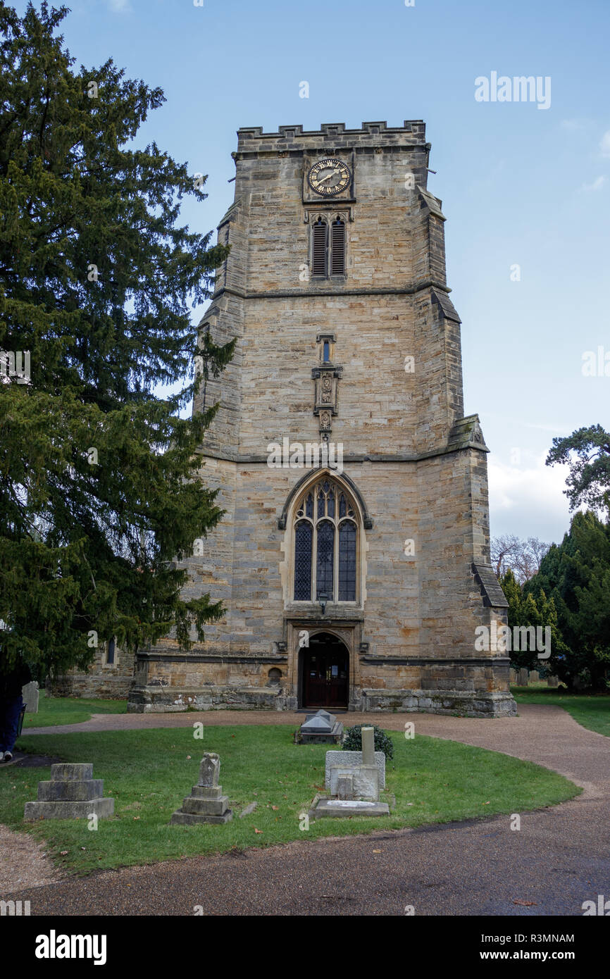 CRAWLEY, WEST SUSSEX/UK - 21. NOVEMBER: Hl. Johannes der Täufer Kirche in Crawley West Sussex am 21. November 2018 Stockfoto