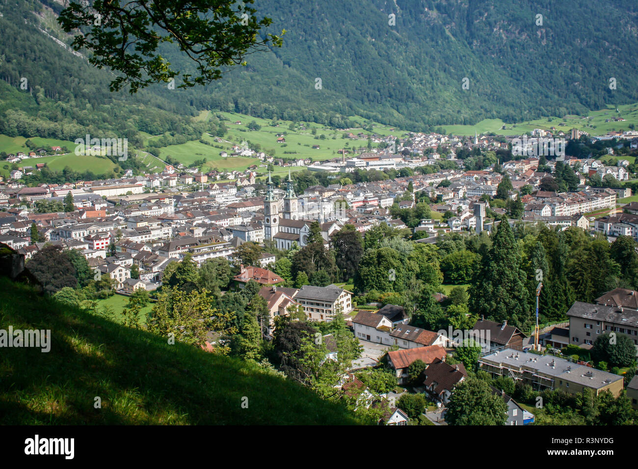 Stadt Glarus von oben, Schweiz Stockfoto