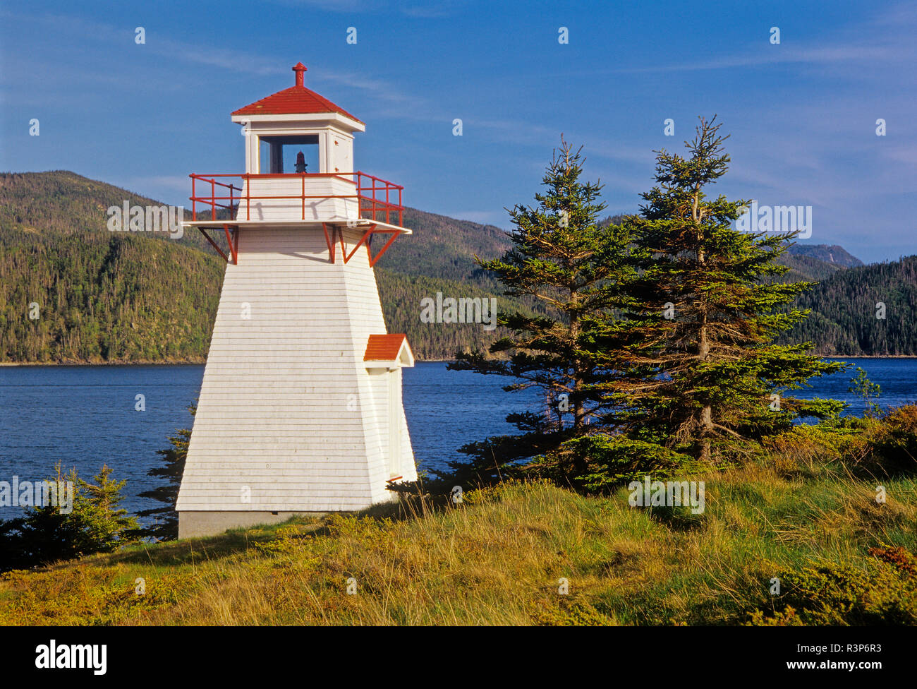 Kanada, Neufundland, Gros Morne National Park. Woody Point Lighthouse. Stockfoto