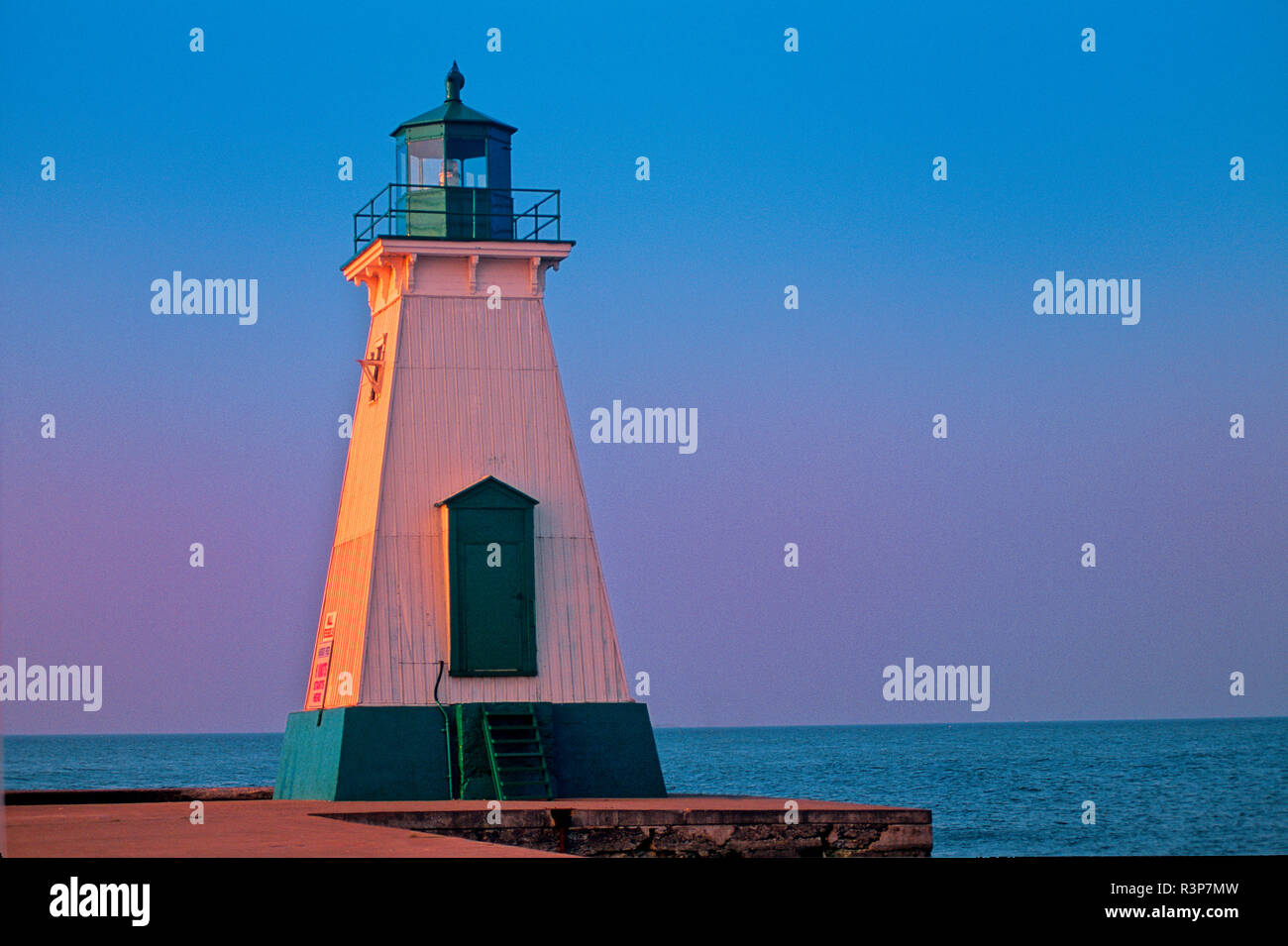 Kanada, Ontario, St. Catharines. Leuchtturm am Lake Huron. Stockfoto