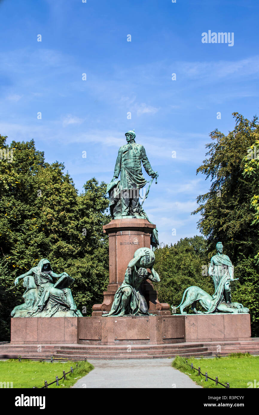 Denkmal für Otto von Bismarck von Reinhold Begas im Tiergarten von Berlin, Deutschland Stockfoto