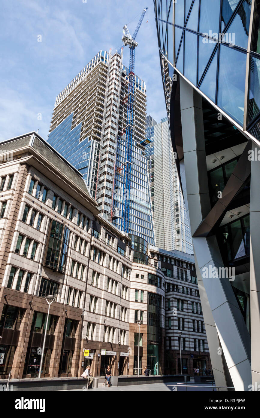 City of London, England, Finanzzentrum des Vereinigten Königreichs, Willis-Gebäude, Gherkin, kommerzieller Wolkenkratzer, Architektur, neu im Bau, Exchecr Court of Stockfoto