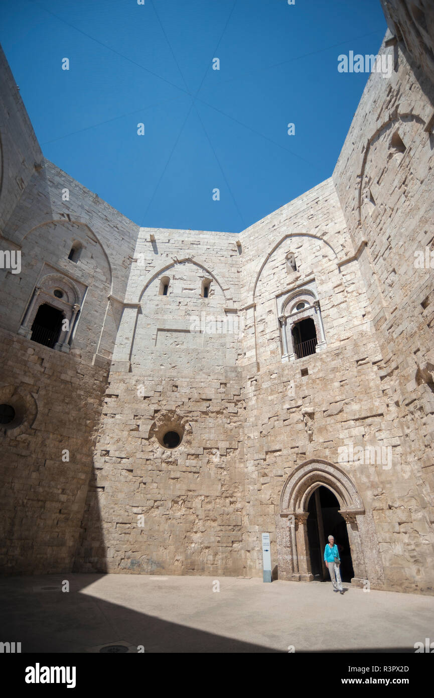 Innenhof, Castel del Monte, Andria, Italien Stockfoto