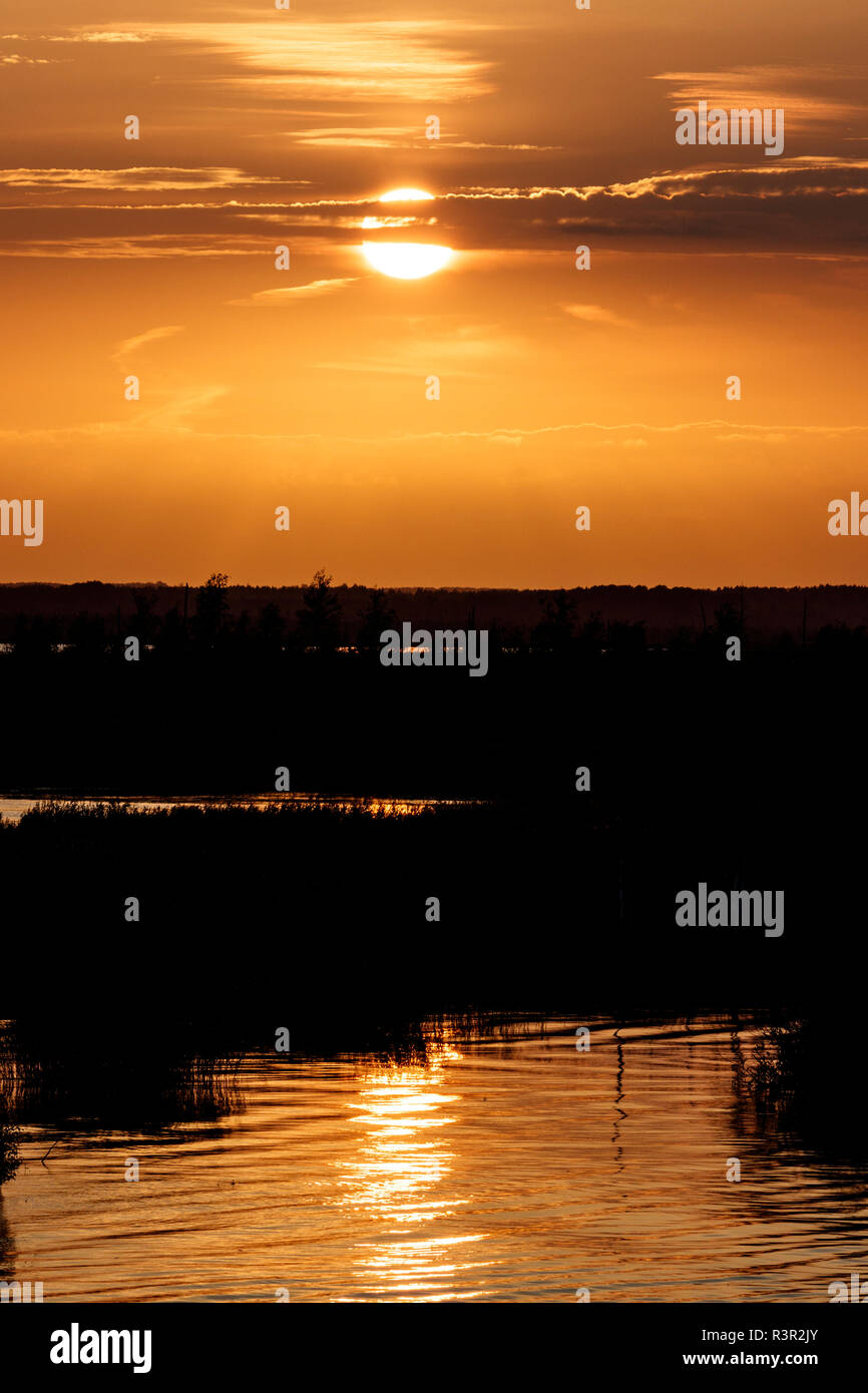 Sonnenuntergang auf See Onega im Nordwesten Russlands. Stockfoto