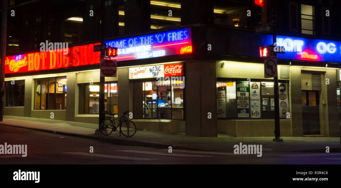 Das legendäre Original Hot Dog Shop wird auch als "O", in der Nähe von Oakland Pittsburgh, Pennsylvania, USA Stockfoto
