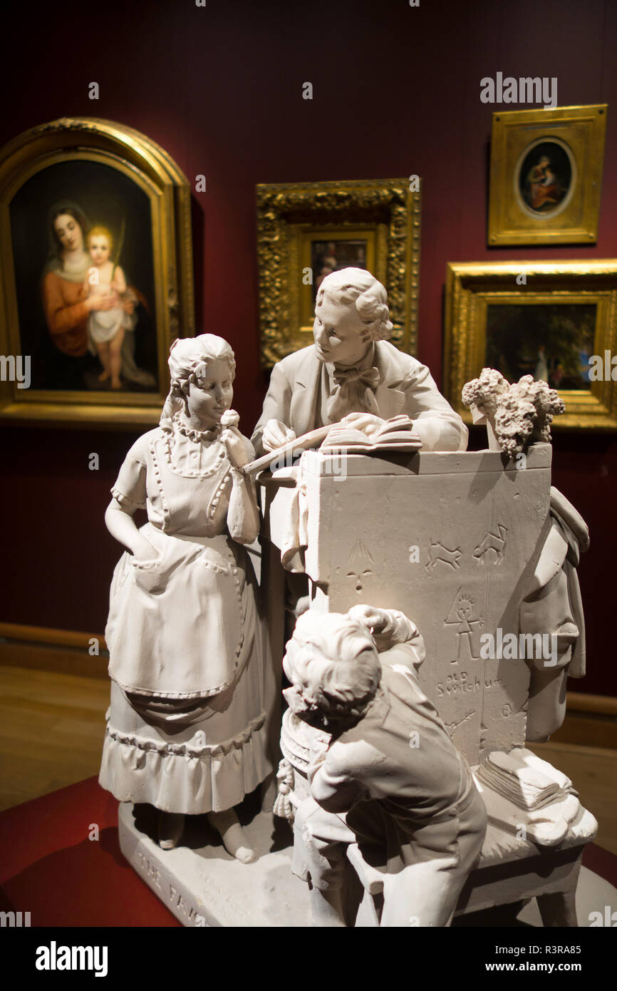 Skulpturen auf Ausstellung am Charles Hosmer Morse Museum (Tiffany Glas) in Winter Park, Florida, USA. Stockfoto