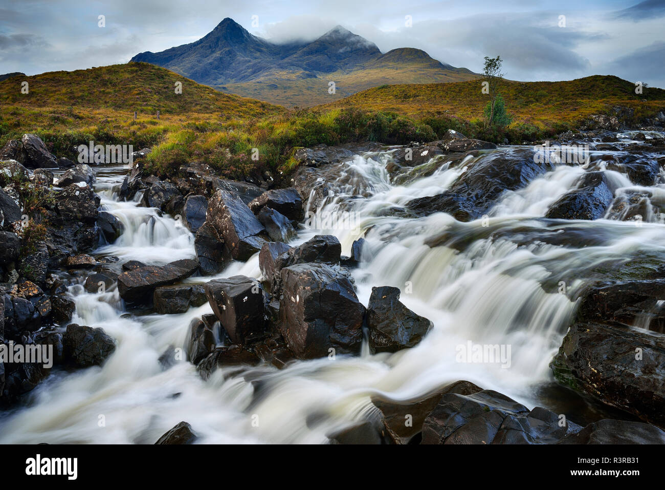 Wunderschone Fluss In Schottland Bild