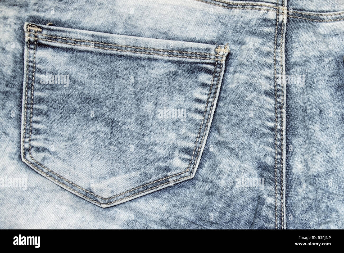 Verwaschene jeans -Fotos und -Bildmaterial in hoher Auflösung – Alamy