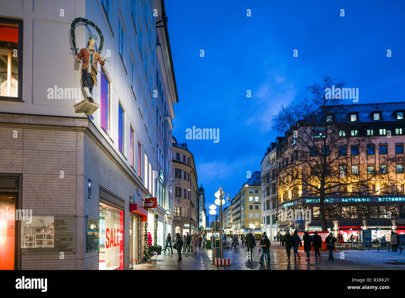 Deutschland, Bayern, München. Theatiner Straße Einkaufsviertel Stockfoto