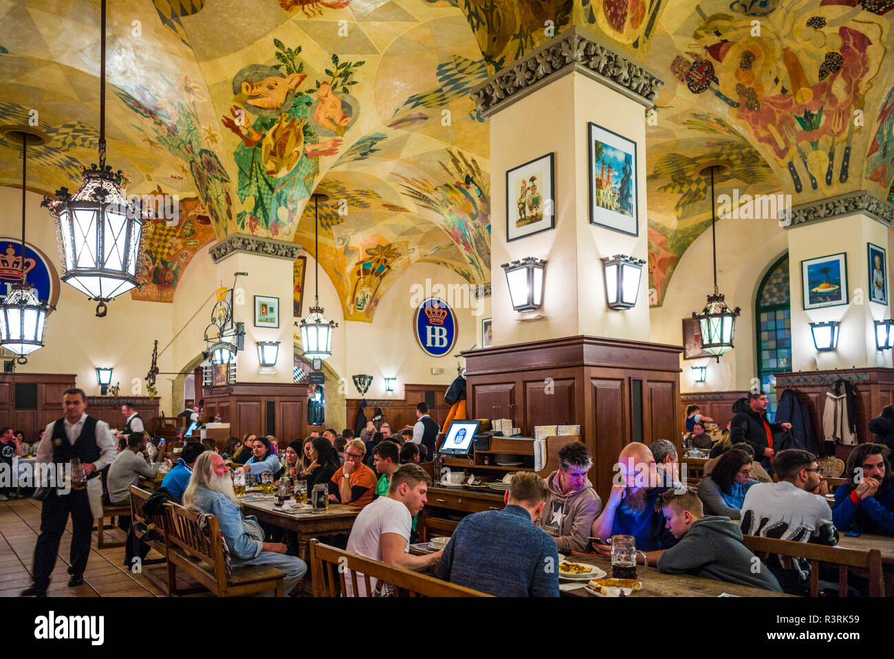 Deutschland, Bayern, München. Das Hofbräuhaus, das älteste Bier Halle in München Stockfoto