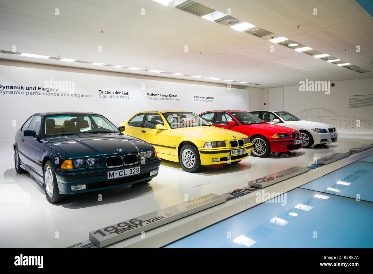 Deutschland, Bayern, München. BMW Museum, BMW Automobile der 3er
