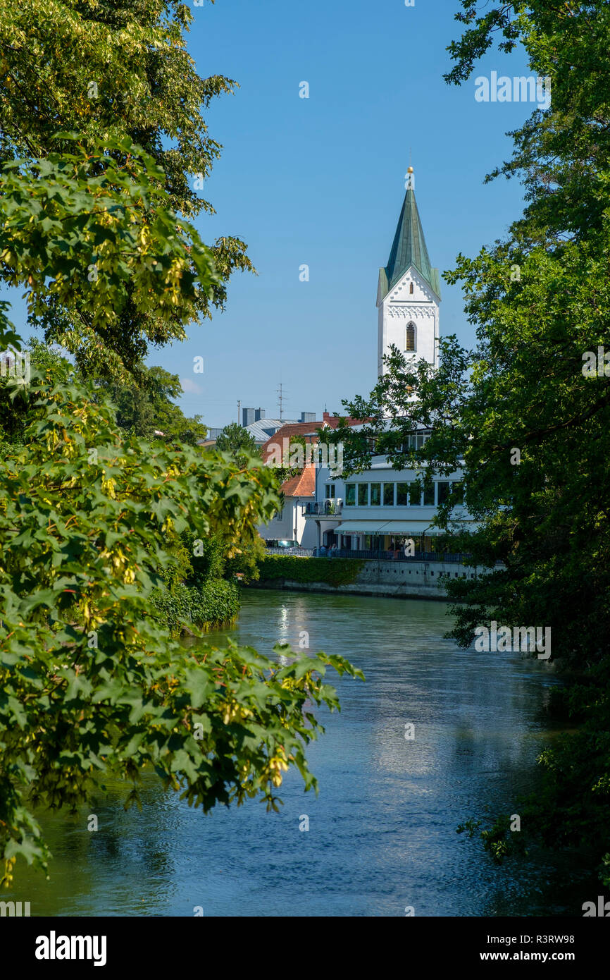 Deutschland, Bayern, Fürstenfeldbruck, St Leonard's Kirche, Gelbe Fluss Stockfoto