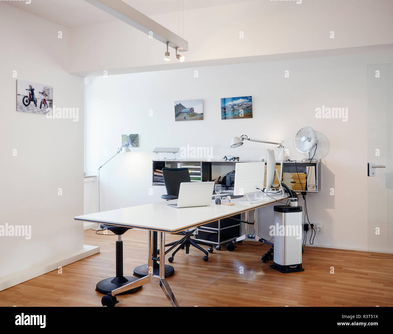 Interieur eines modernen Büros Stockfoto