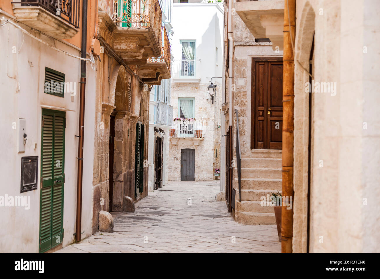 Italien, Apulien, Polognano eine Stute, enge Gasse in der Altstadt Stockfoto