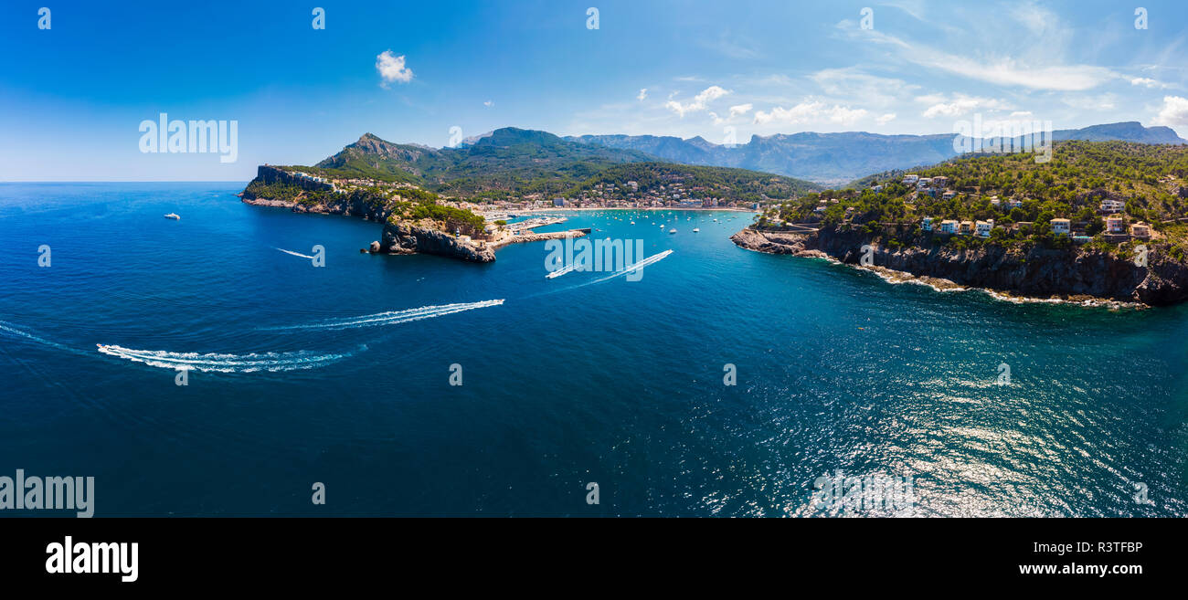 Spanien, Balearen, Mallorca, Serra de Tramuntana, Port de Soller, Panoramaaussicht Stockfoto