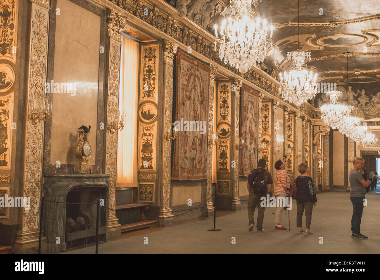 Eine der vielen verzierten, geschmückt Gänge in der Schwedischen Königlichen Palast Stockfoto