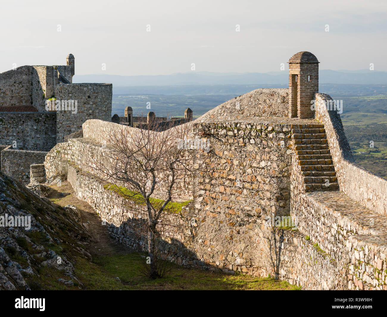 Das Schloss aus maurischen Zeiten im Mittelalter. Ohrid einen berühmten mittelalterlichen Bergdorf und touristische Attraktion im Alentejo. Portugal Stockfoto