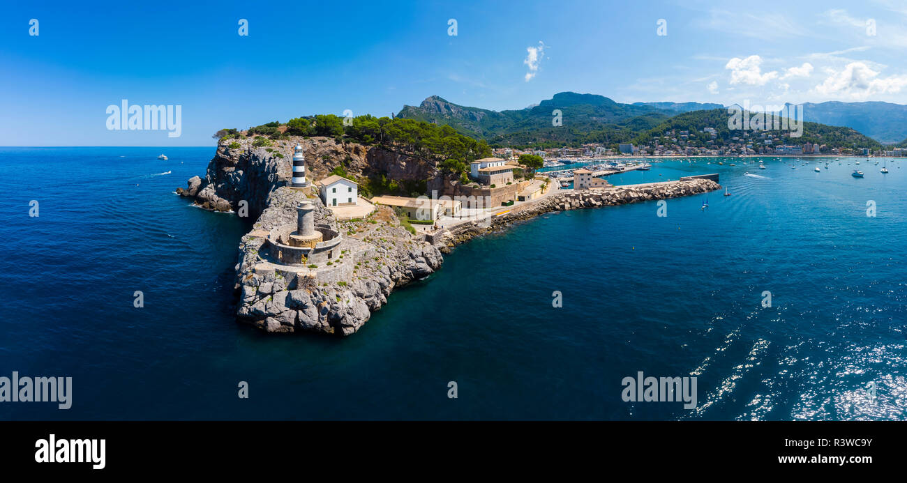 Spanien, Balearen, Mallorca, Serra de Tramuntana, Port de Soller, Panoramaaussicht Stockfoto
