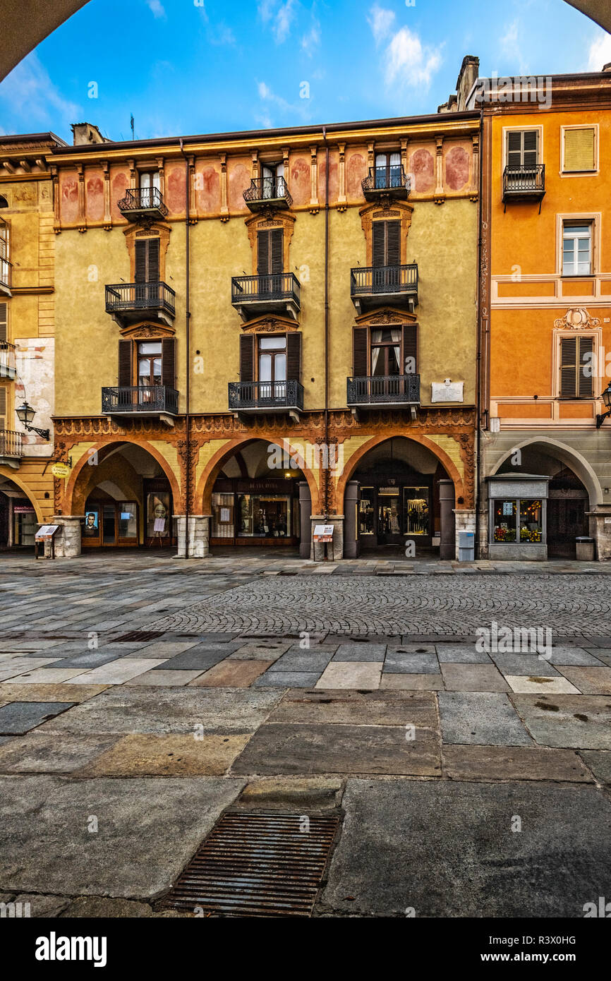 Italien Piemont Cuneo Altstadt - Via Roma Casa de Marchi Stockfoto