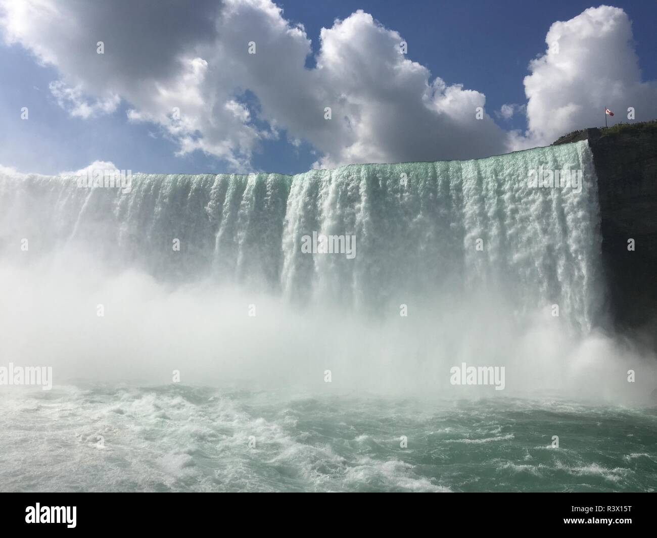 Niagara Falls Rainbow Mädchen des Nebels anzeigen Stockfoto