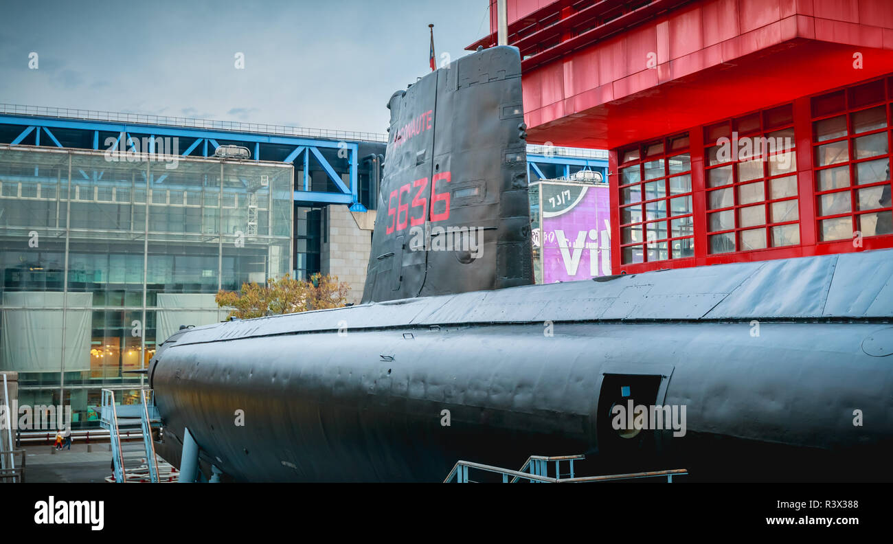 Paris, Frankreich, 6. Oktober 2018: Ausstellung der Französischen u-boot Argonaute, S 636 in Betrieb am 23. Oktober 1958 und unscharf am 31. Juli 1982 Stockfoto