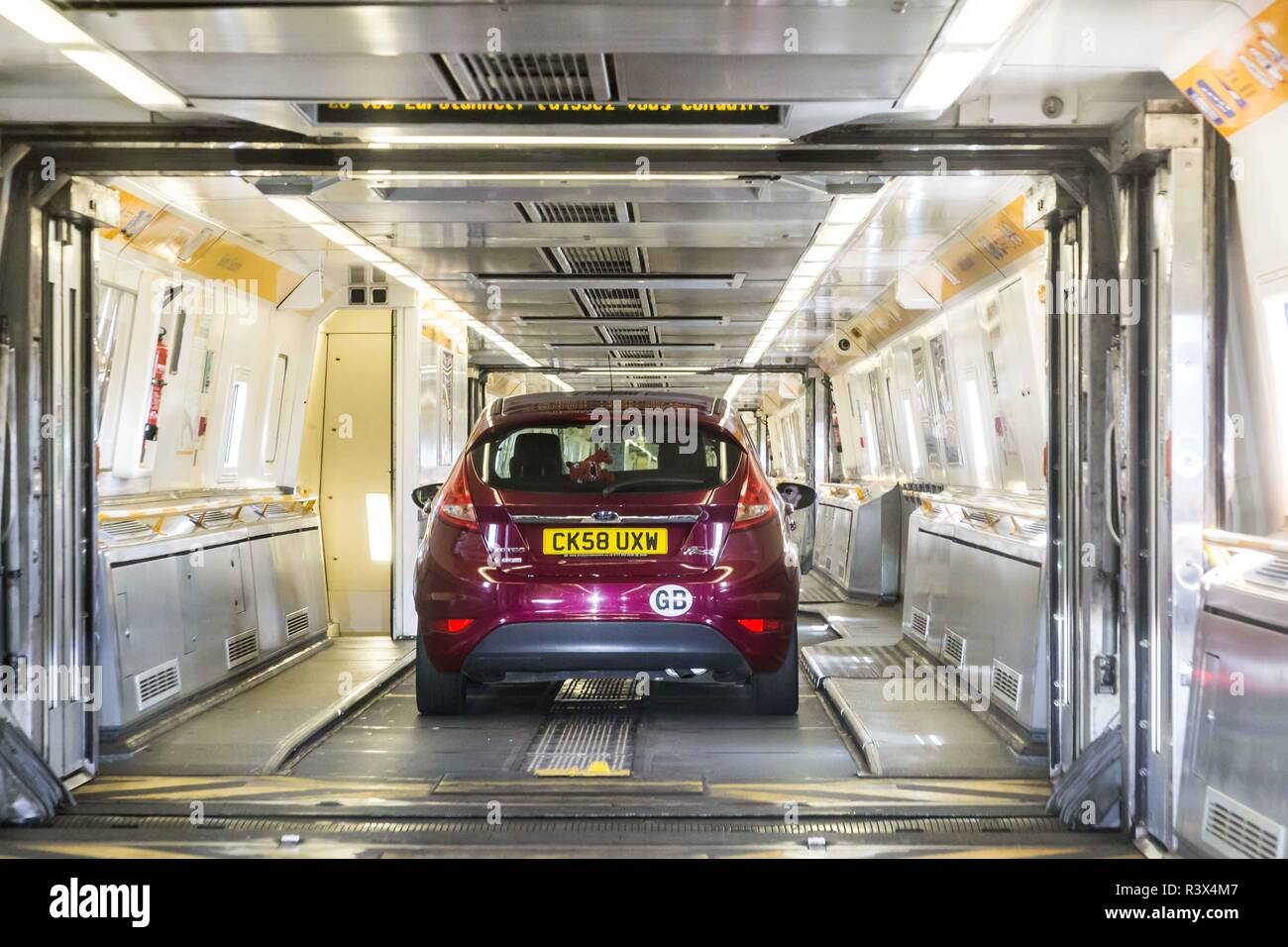 Eurotunnel Calais Auto Parken Im Hafen Kostet www.alamy.de