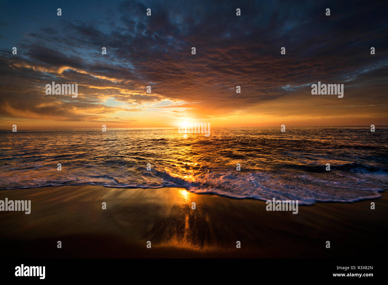 USA, California, La Jolla. Sonnenuntergang über dem Strand. Credit: Christopher Talbot Frank/Jaynes Galerie/DanitaDelimont.com Stockfoto