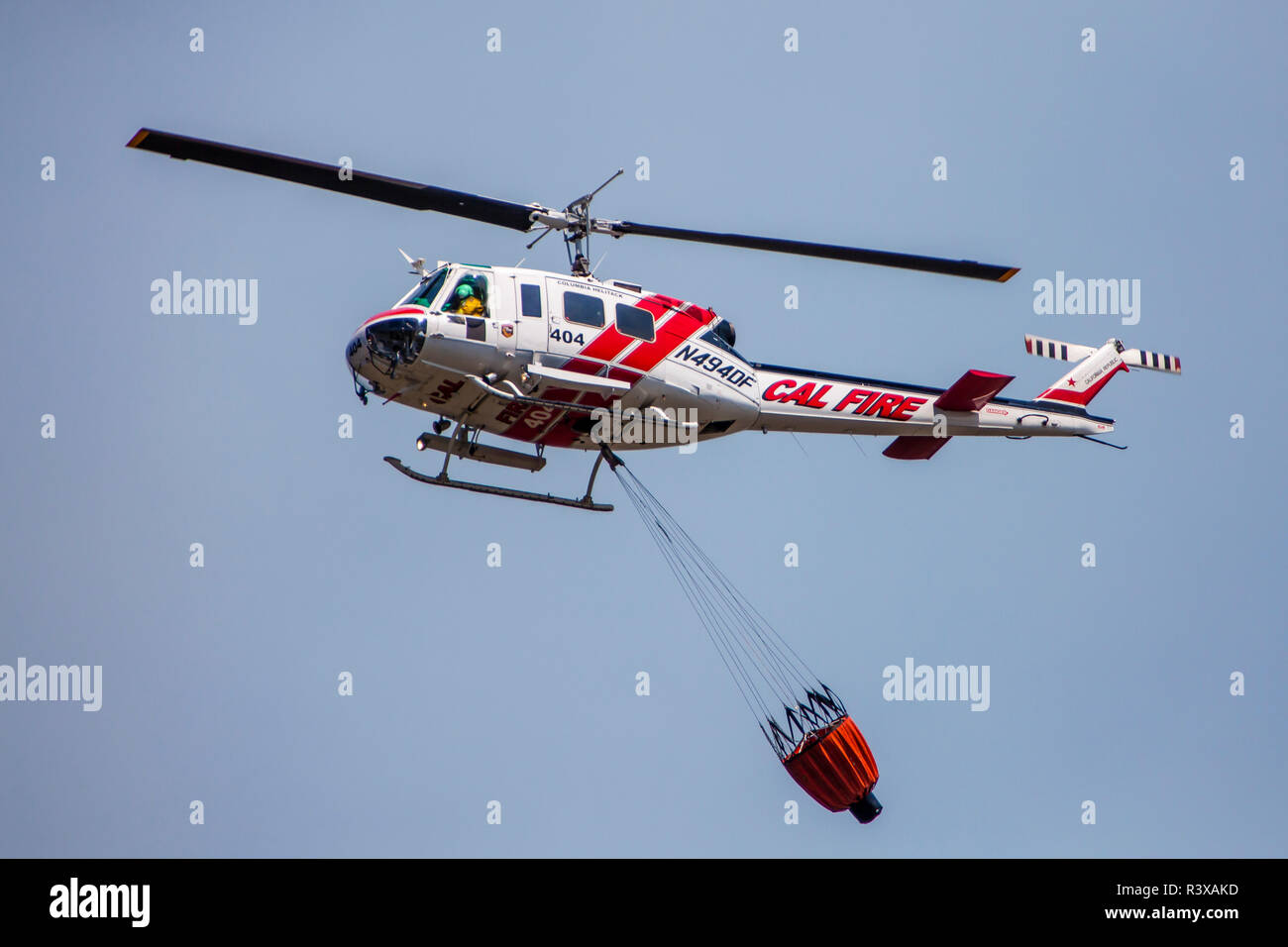 USA, Kalifornien, Lee Vining. Cal Feuer Wasser Tropfen auf den Jachthafen wildfire Stockfoto