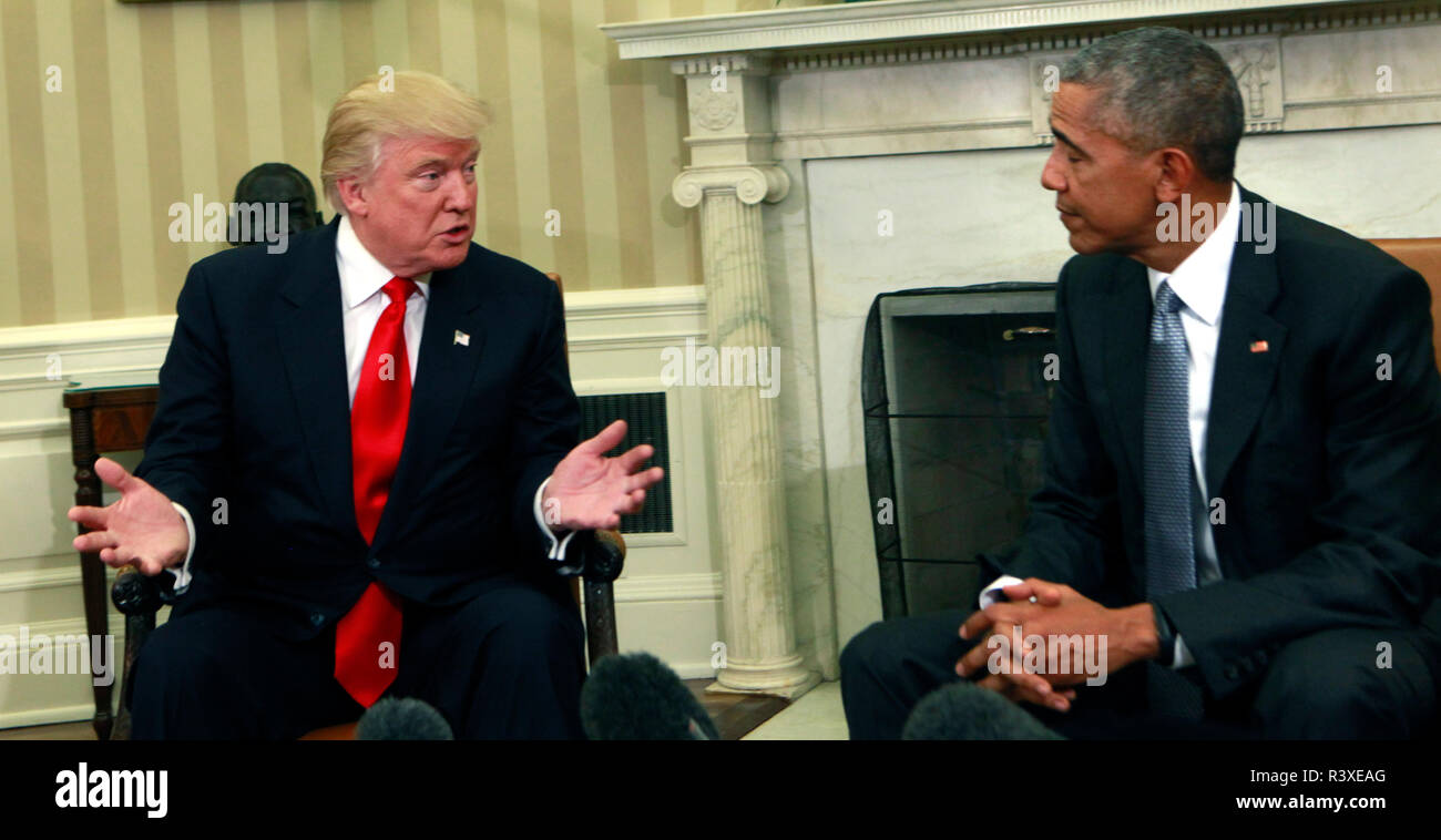Präsident Barack Obama und Präsident elect Donald Trump Treffen im Oval Office am 10. November 2016 Stockfoto