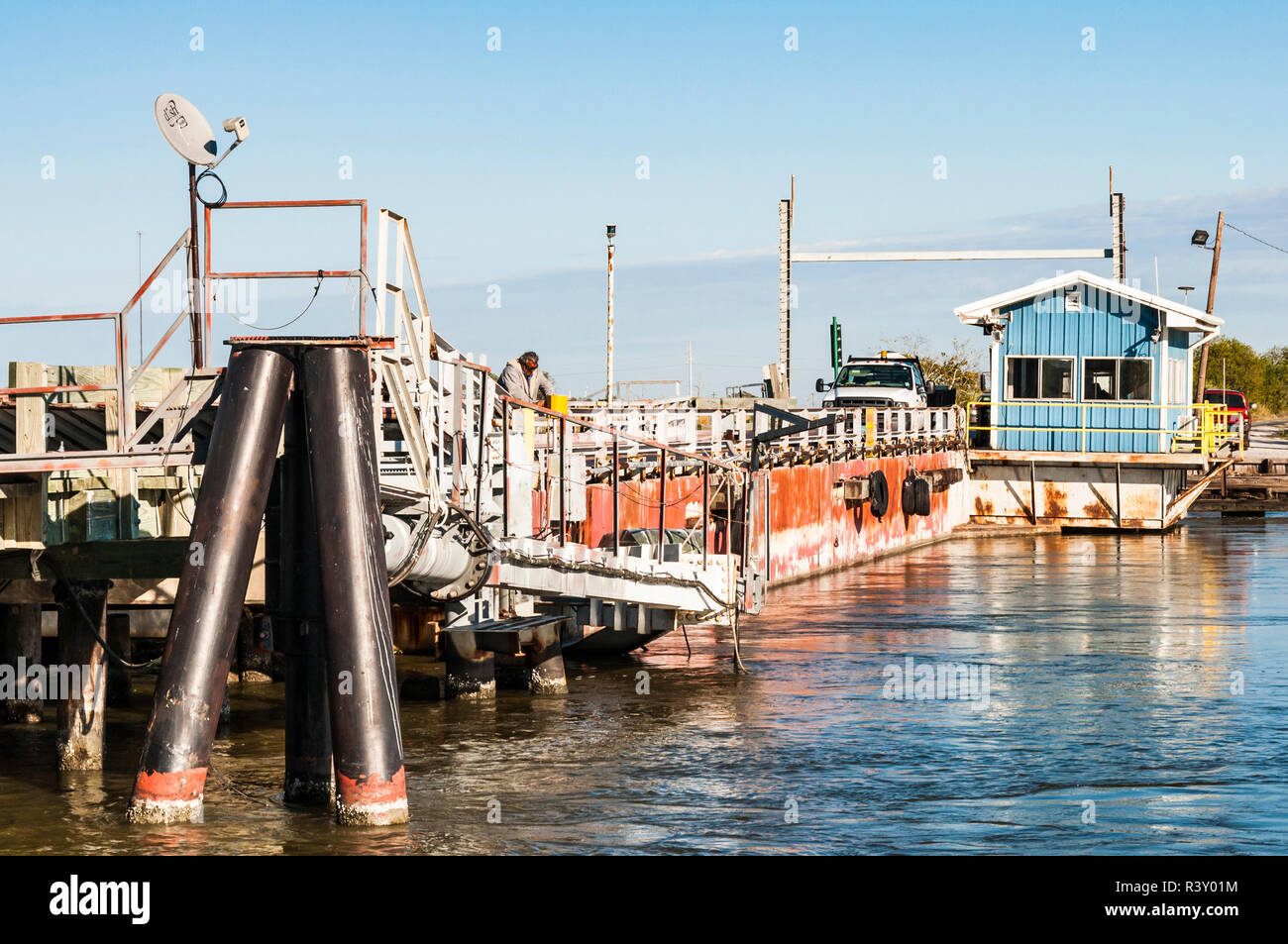 USA, Louisiana. Atchafalaya Becken, Terrebonne Parish, Falgout Canal Road östlich von DuLac, entlang der Houma Navigations Canal Stockfoto