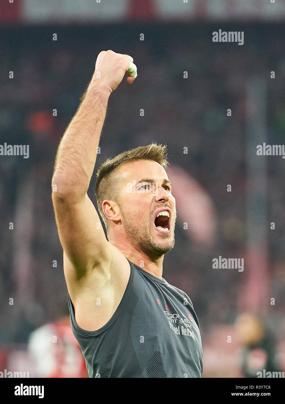 München, Deutschland. 24. Nov 2018. Michael Rensing, D 1 Torhüter, Jubeln, Freude, Emotionen, feiern, lachen, Jubeln, Jubeln, reißt die Arme, ballte die Faust, Feiern, Feier, FC BAYERN MÜNCHEN - Fortuna Düsseldorf - DFL-Bestimmungen verbieten die Verwendung von Fotografien als BILDSEQUENZEN und/oder quasi-VIDEO - 1. Deutsche Fussball Liga, München, 24. November 2018 Saison 2018/2019, Spieltag 12, FCB, Düsseldorf Quelle: Peter Schatz/Alamy leben Nachrichten Stockfoto