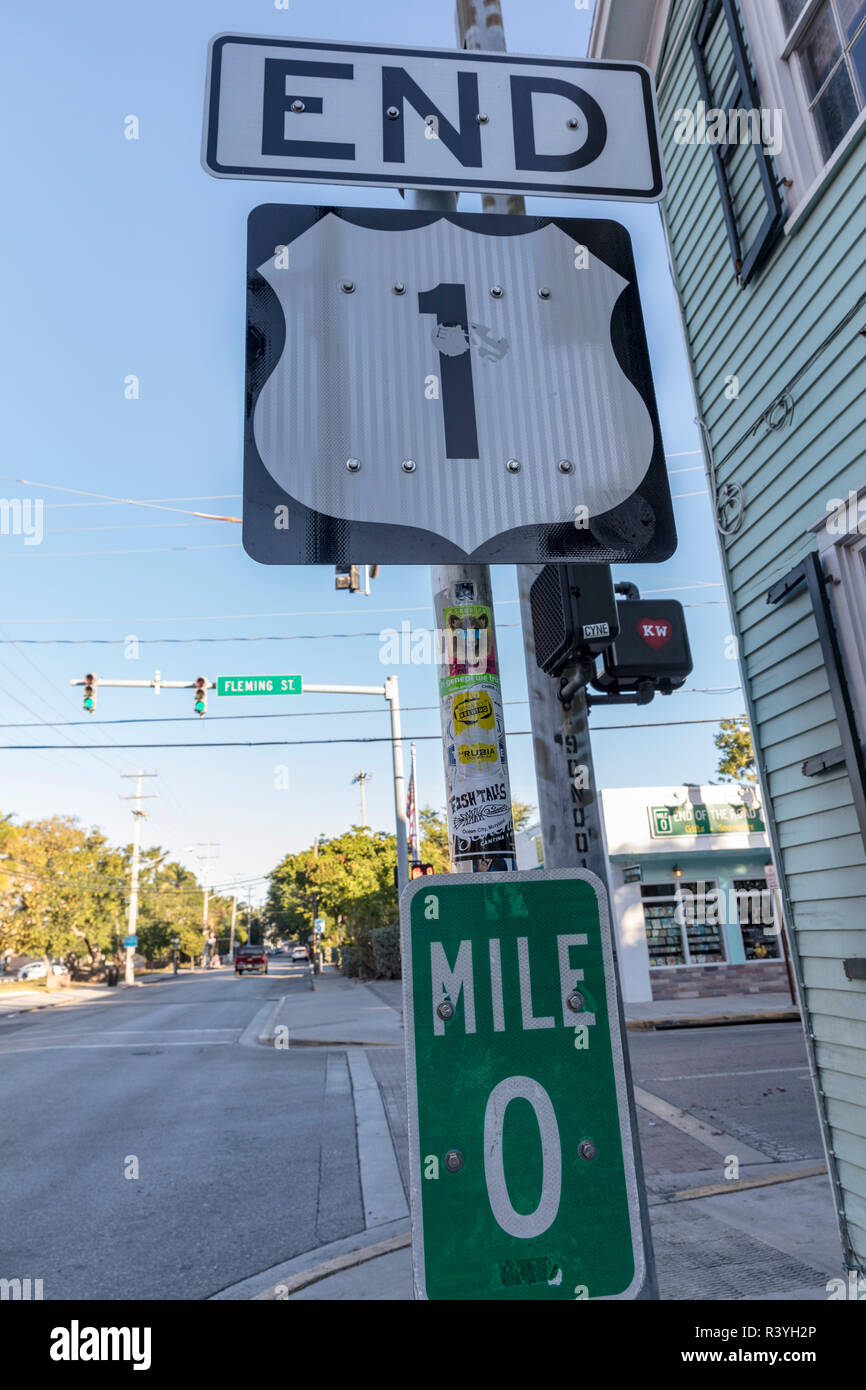 Ende der US-Highway 1 mit Mile Zero Marker in Key West, Florida, USA Stockfoto