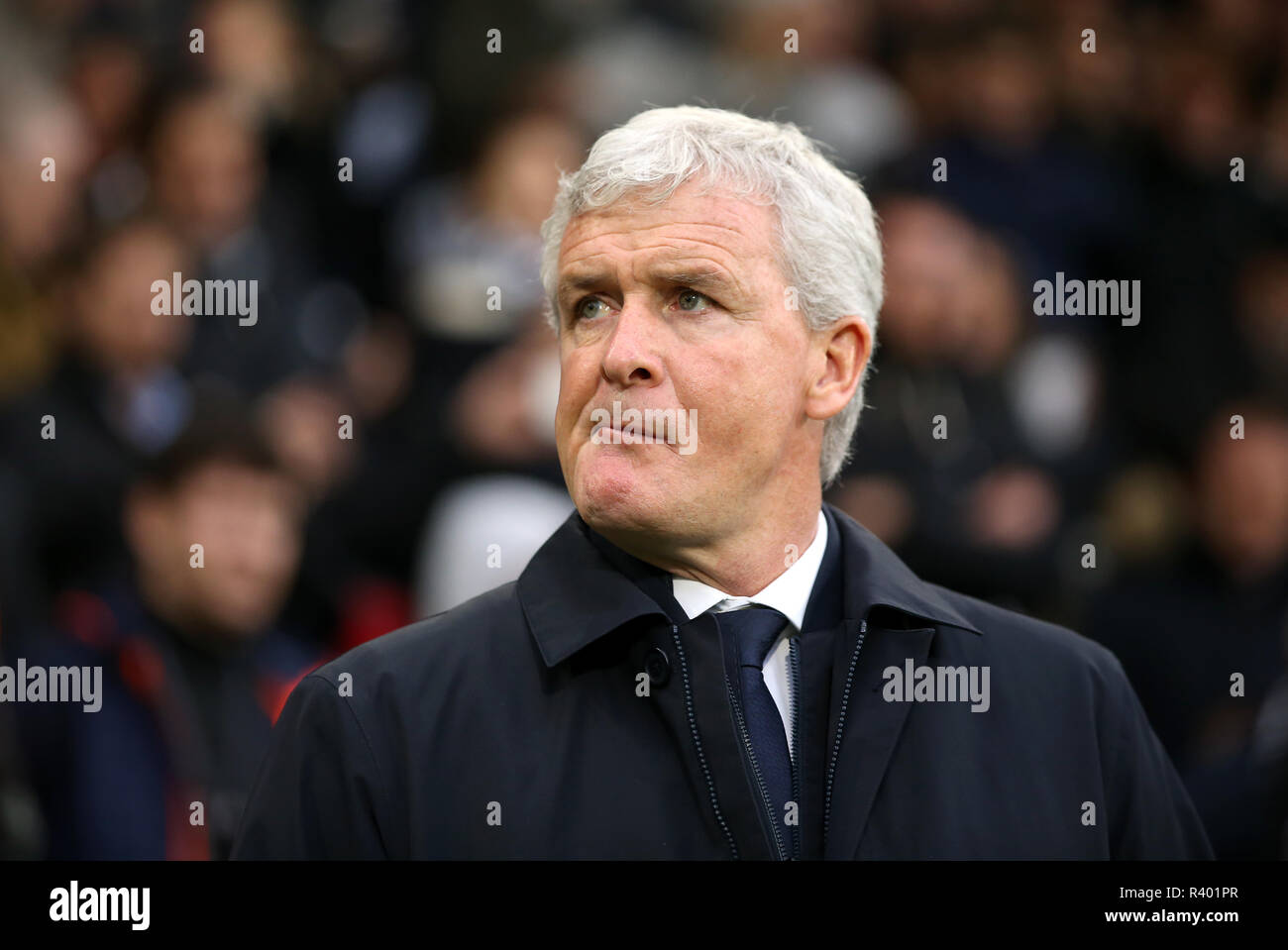 Southampton Manager Mark Hughes vor dem Kick-off in der Premier League Spiel im Craven Cottage, London. Stockfoto